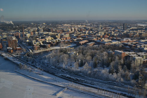 La ville de Tampere depuis le haut de la tour Näsinneula