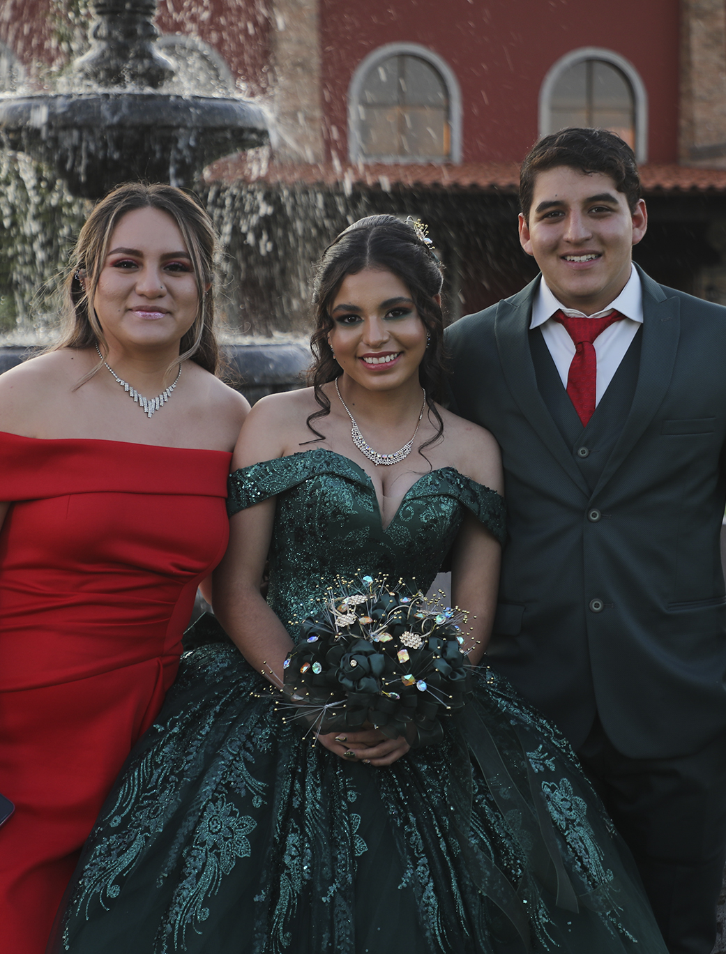 XV years family picture with mom and brother